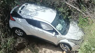 Aydın'da otomobil devrildi : Öğretmen ve 6 öğrenci yaralandı