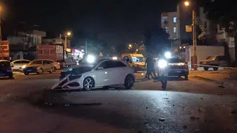 Adana'da 3 araçlı zincirleme kaza