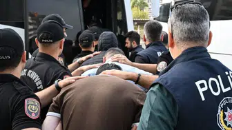 İstanbul Fatih’te gece yarısı bina kurşunlayan 3 şüpheli yakalandı