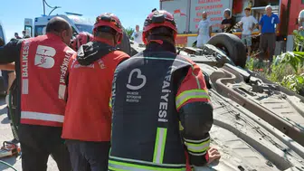 Balıkesir Edremit'te kaza : 1 kişi öldü, 3 kişi yaralandı