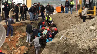 Elazığ'da kanalizasyon çalışmasında göçük meydana geldi