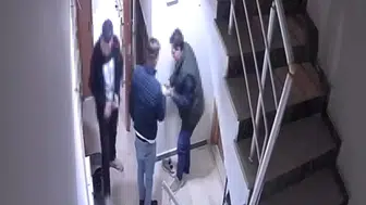Esenyurt’ta boş binada uyuşturucu ticareti : Ayakkabıya saklayıp satarken yakalandılar