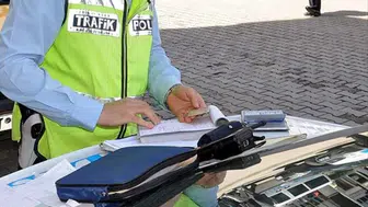 Arkadaşına güvendi başına gelmeyen kalmadı : Emanet ettiği motosiklete ceza yağdı
