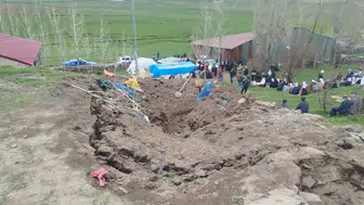 Erzurum Tekman'da ahır çöktü : Kadın hayatını kaybetti