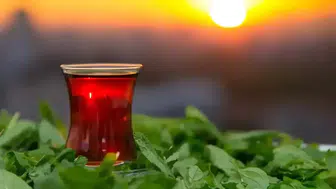 Çay fiyatlarında zam alarmı : Market raflarında yeni dönem başladı!