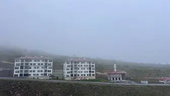 Kayseri'de sis : Bazı evler görünmedi