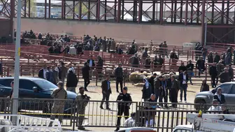 Van’da hayvan pazarı savaş alanına döndü : 1 ölü , 13 kişi yaralı