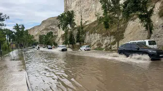 Birecik Barajı'nın kapakları açıldı Fırat Nehri taştı