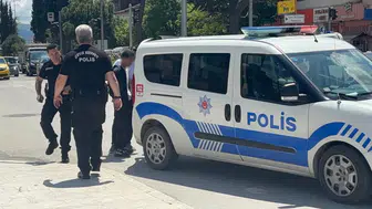 Bilecik'te kadına yönelik bıçaklı saldırı girişimi polis müdahalesiyle engellendi : 2 sınır dışı