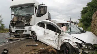Kula'da zincirleme trafik kazası: 8 yaralı, 1 gözaltı