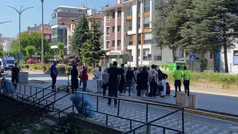 Eskişehir'de otomobilin çarptığı 84 yaşındaki elektrikli bisiklet sürücüsü ağır yaralandı