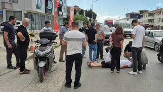 Düzce'de ani fren yapan motosiklet savruldu : Sürücü yaralandı