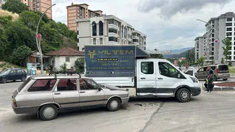 Karabük'te otomobil ve kamyonet çarpıştı, 1 kişi yaralandı