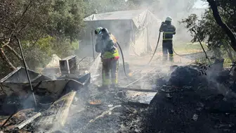 Hatay'da alevler çadır ve bahçeyi küle çevirdi