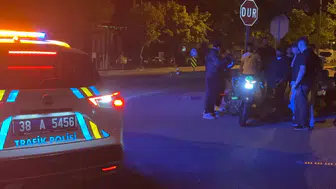 Kayseri'de otomobil ve motosiklet kaza yaptı : 1'i ağır 2 kişi yaralandı