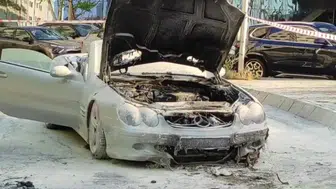 Şişli'de seyir halindeki otomobilde yangın çıktı : Araç hurdaya döndü