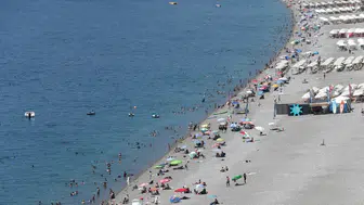 Antalya'da sıcak hava dalgası : Vatandaşlar sahile koştu