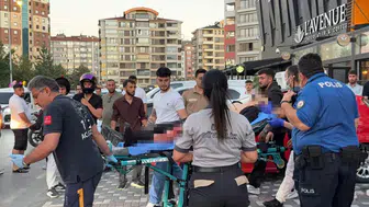 Kayseri'de AVM önünde bıçaklı kavga : 1 kişi yaralandı