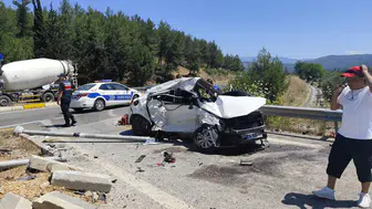 Muğla Ula'da trafik kazası : 4 kişi yaralandı
