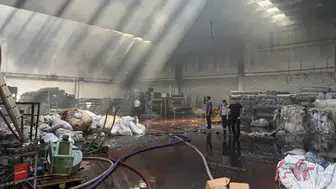 Gaziantep'te tekstil fabrikasında yangın