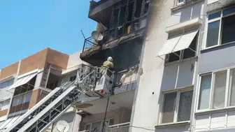İzmir'de apartman dairesinde korkutan yangın