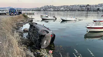 Samsun'da elektrikli araç kayalıklara devrildi