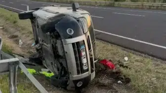 Ankara'da refüje çarpan otomobil takla attı : 2 yaralı