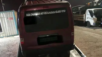 Kocaeli'de trafikte bıçaklı kavga : 3 yaralı, 5 kişiye 900 bin lira ceza