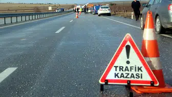 İstanbul Sultagazi'de midibüs devrildi : 12 yaralı