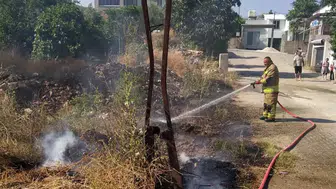 Hatay'da otluk alanda yangın çıktı