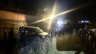 Elazığ'da otomobil ile yük treni çarpıştı : 2 yaralı