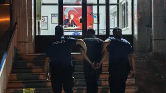 Aydın'da dolandırıcılık : Sahte altınla 3 teneke bal alan şahıs yakalandı