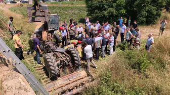 Bursa İnegöl’de traktör köprüden düştü