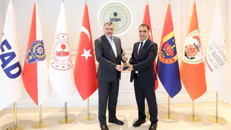 Bakan Çiftçi, Türkiye Haber Kameramanları Derneği Başkanı Akın’ı kabul etti