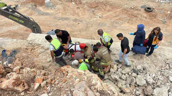 Hatay'da iş kazası : Kayalıklardan düşen işçi yaralandı