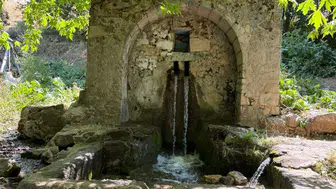 Diyarbakır'da yüzyıllık tarihi çeşme bakımsızlıktan harabeye döndü