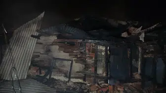 Kastamonu'da alev alev yanan ahşap ev kullanılmaz hale geldi