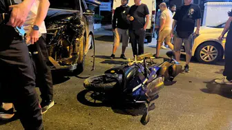 Muğla'da ters yönden çıkan otomobil ile motosiklet çarpıştı : 1 yaralı