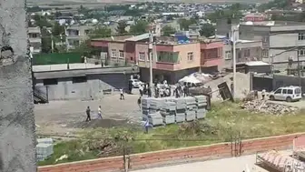 Diyarbakır'da silahlı, taşlı ve sopalı kavga : 3'ü çocuk 4 yaralı