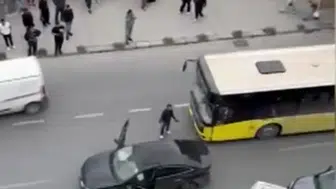 Arnavutköy'de feci kaza : Sürücü sinir krizi geçirdi