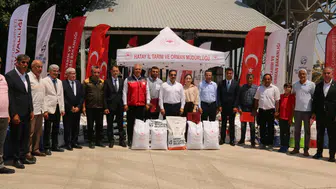 Hatay Kırıkhan'da depremzede çiftçilere tohum desteği
