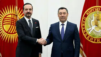 AK Parti Genel Başkan Yardımcısı Kürşad Zorlu, Kırgızistan Cumhurbaşkanı Caparov ile görüştü