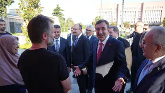 Samsun'da emeklilerden Cumhurbaşkanı Yardımcısı Yılmaz'a zam talebi