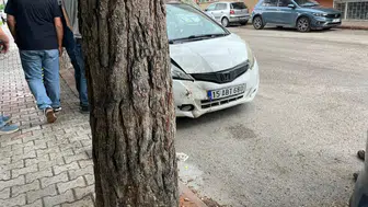 Burdur'da otomobil ağaca çarptı, bir kişi yaralandı