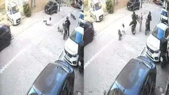 Esenyurt'ta kaza : Motosiklet yoldan geçen kadına çarptı