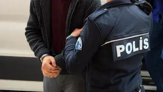 Buca Belediyesi'ne operasyon : 54 şüpheli adliyede