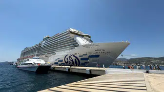 Bodrum'a Aroya gemisi ile 2 bin 124 turist geldi