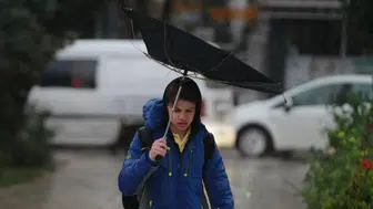 Meteoroloji alarm verdi : Sağanak geliyor, kuvvetli rüzgara dikkat !