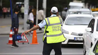 Afyonkarahisar'da burnuna cisim kaçan 4 yaşındaki çocuğa polisler yetişti