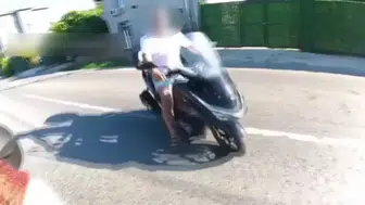 Beykoz'da iki sürücü arasında kavga çıktı : Motosiklete çarpıp kaçtı